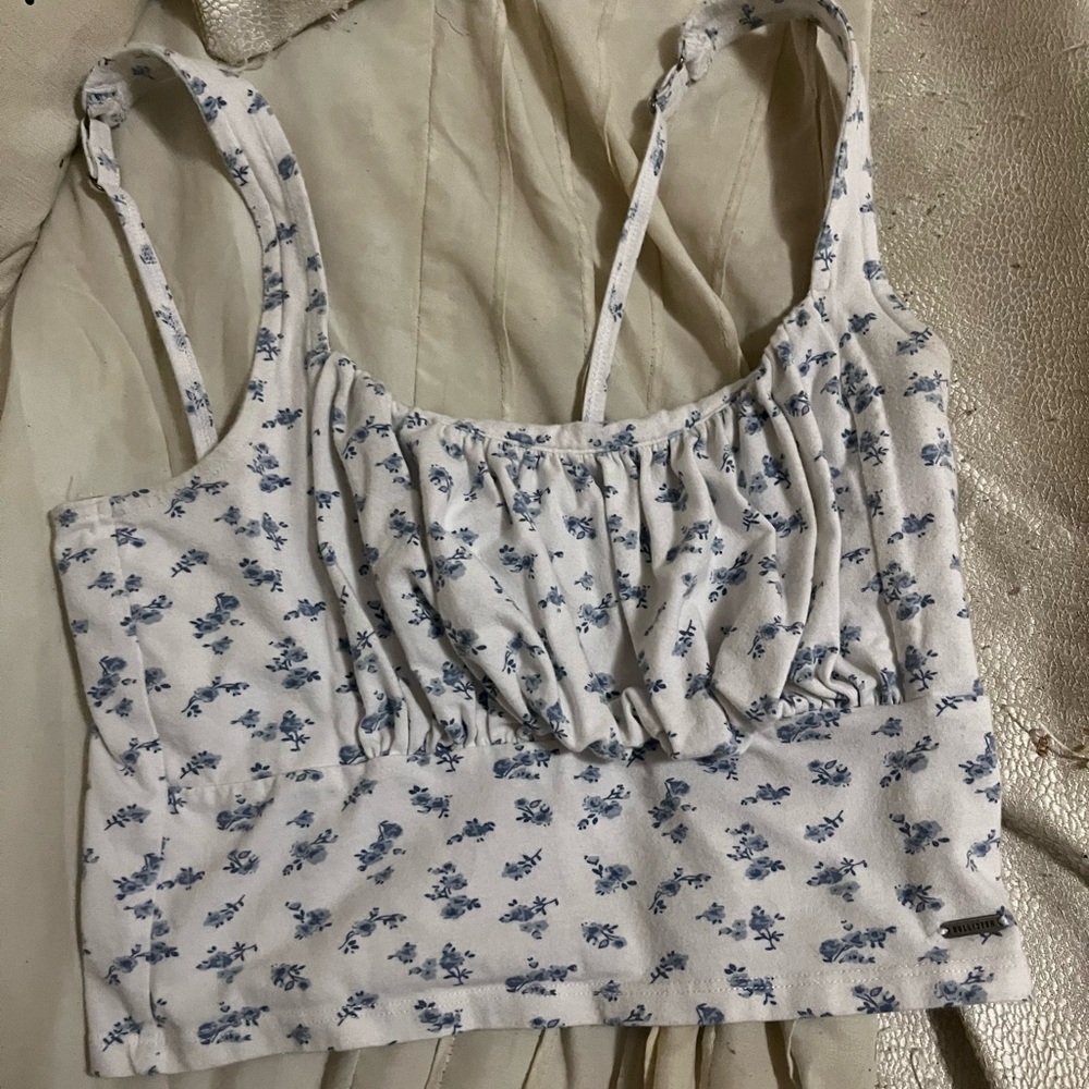 Hollister crop top floral